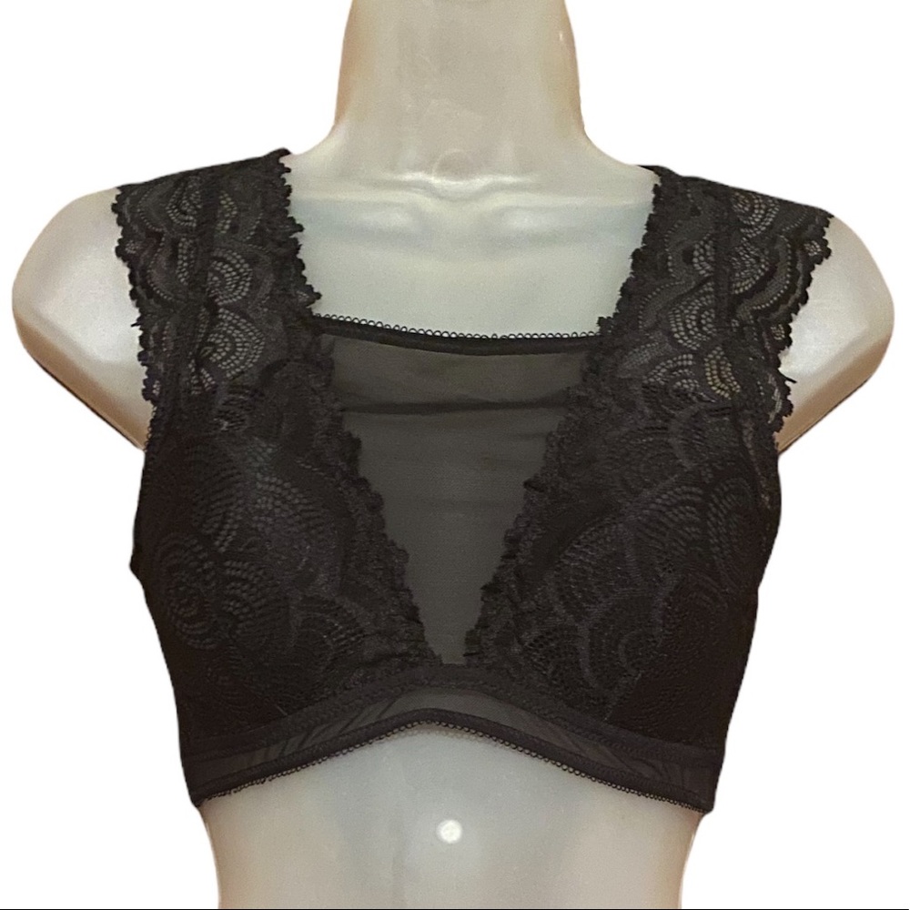 Sophie B. Lace Black Bra / Bralette size small keyhole back